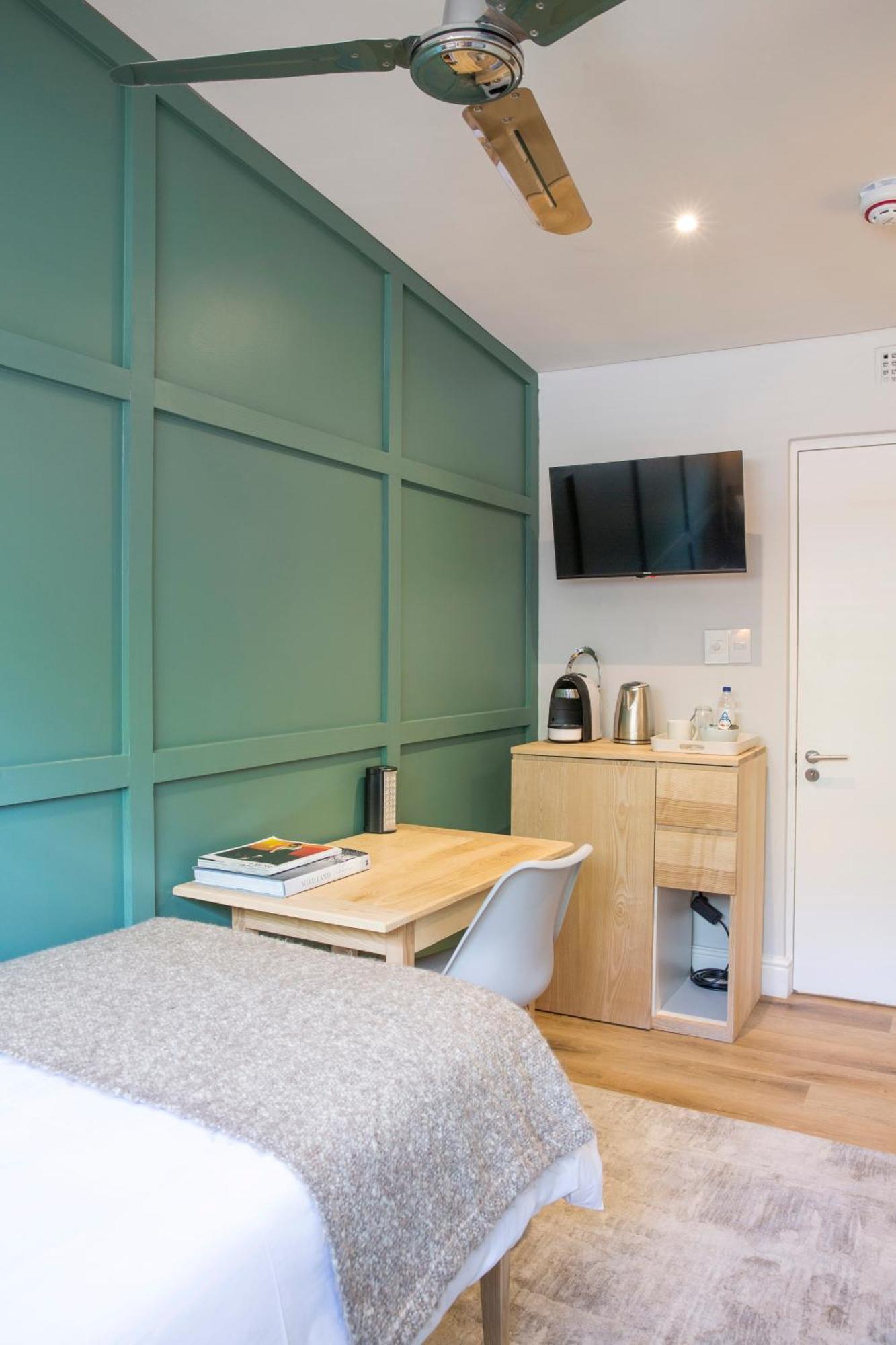 Antrim Boutique Hotel By Totalstay Cape Town Room photo